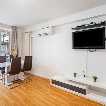 Aldars 10 Apartment