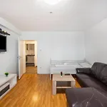 Aldars Urban Apartamento *